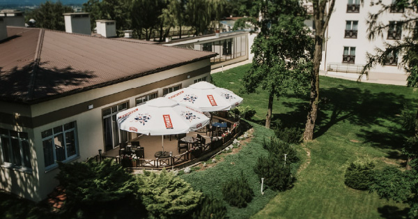 Najlepsza restauracja w Małopolsce. Odkryj letnie smaki w Restauracji Hotelu Radocza!