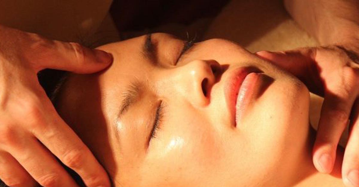 Najlepsze zabiegi pielęgnacyjne na lato