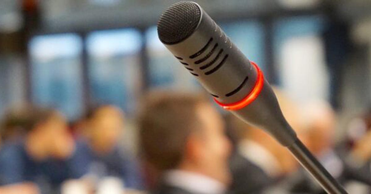 Jak przygotować się do prowadzenia konferencji?