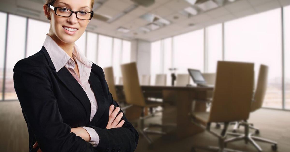 Moderator konferencji – kim jest i czym się zajmuje?