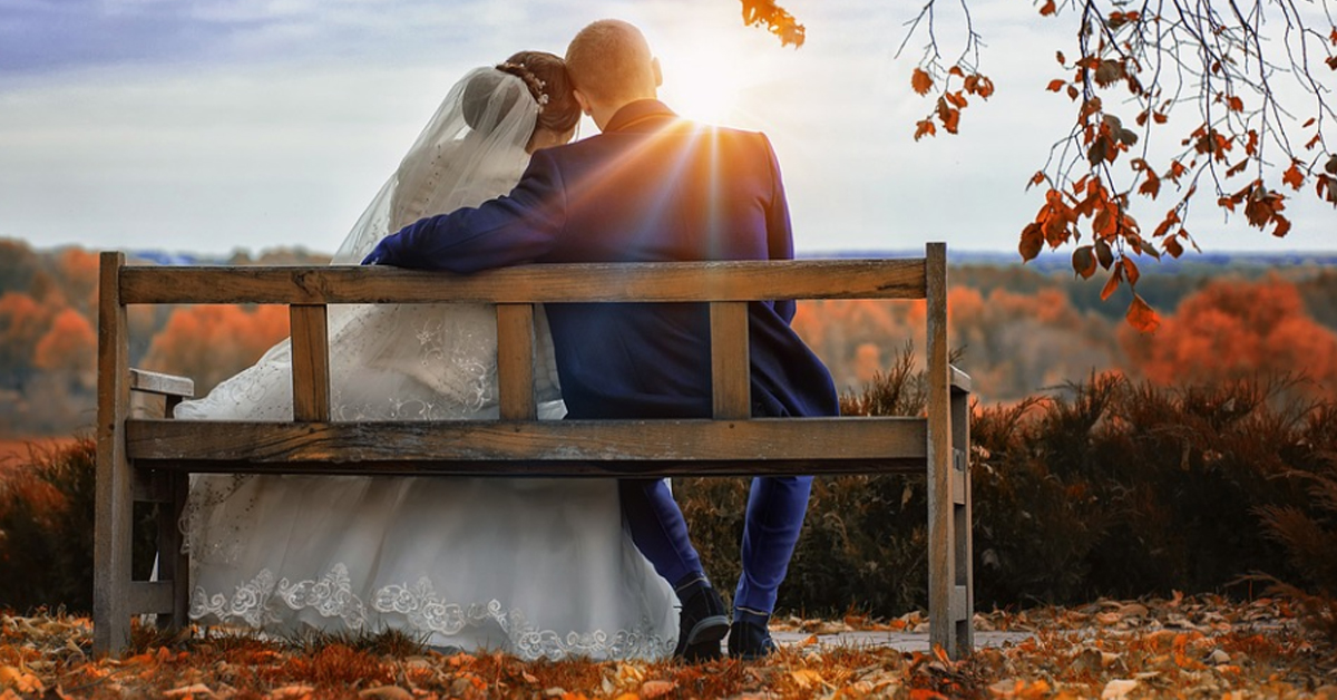 Jakie są zalety organizacji wesela jesienią?